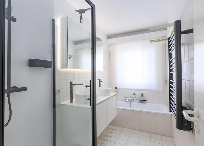 Twins - 0503 + Park. 10 *